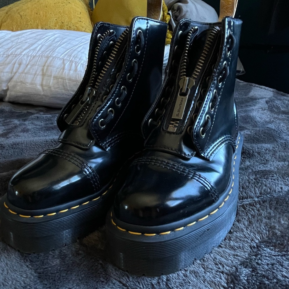 wore them less than 5 times. personally i wasn’t a fan of the boot